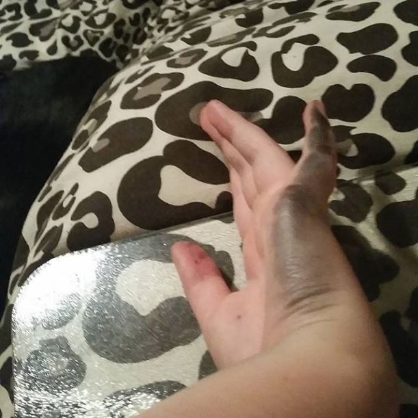 8 Traumatic (And 8 Joyous) Experiences Only Lefties Understand Hero Image