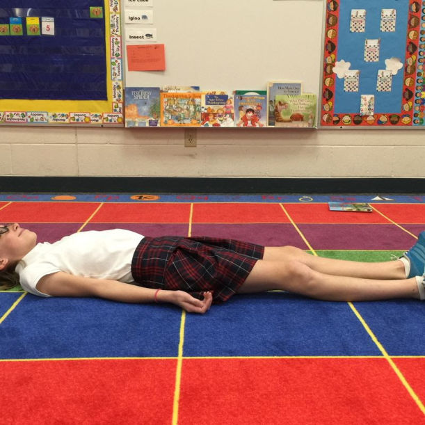 A Kids Yoga Sequence That Teaches Gratitude Hero Image