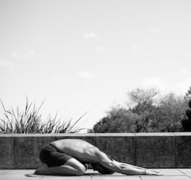 10 Yoga Poses To Heal Migraines Hero Image