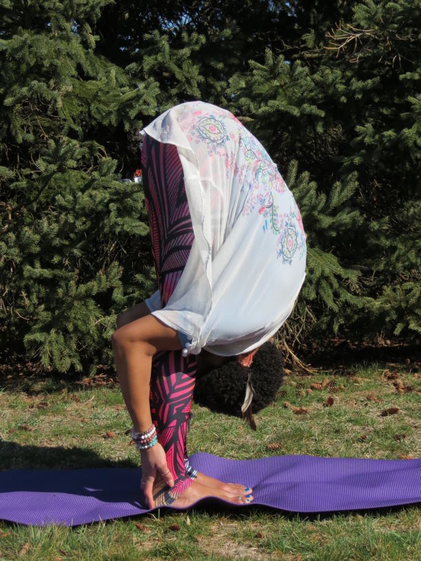 A 10-Minute Yoga Sequence For Leos (Or Anyone Looking For Spine Flexibility) Hero Image