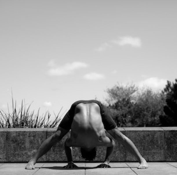 10 Yoga Poses To Heal Migraines Hero Image
