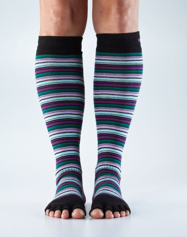 An Eco-Chic Holiday Gift Guide For The Wandering Yogi Hero Image