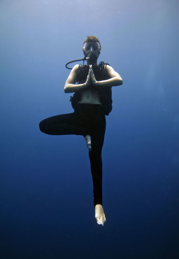 Here's What Yoga Diving In Bali Looks Like Hero Image