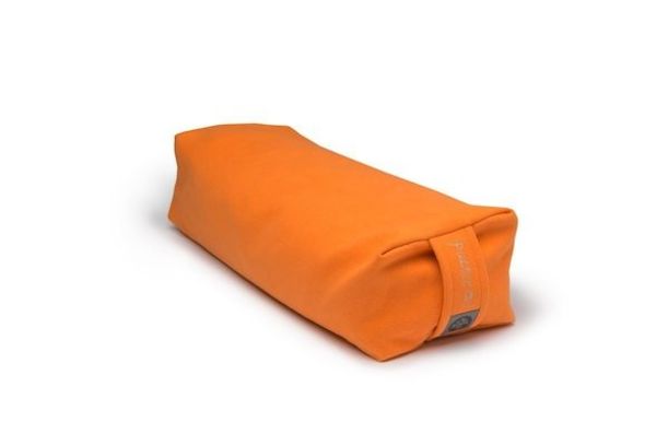 An Eco-Chic Holiday Gift Guide For The Wandering Yogi Hero Image