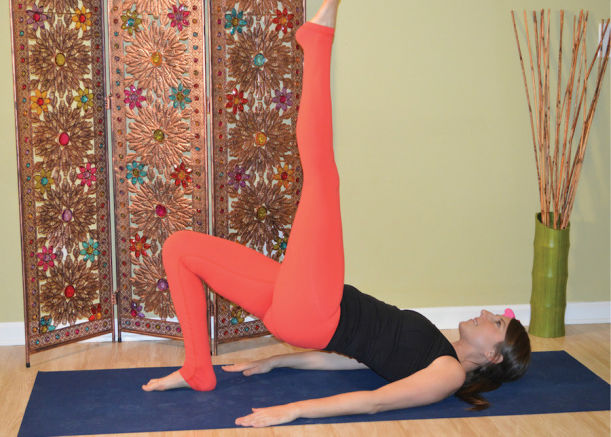 Detox & Energize With This Yoga-Inspired Workout Hero Image