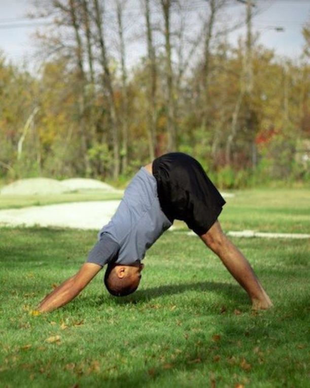 Looking For A Simple Yoga Sequence To Start Your Day? Try Sun Salutations! Hero Image