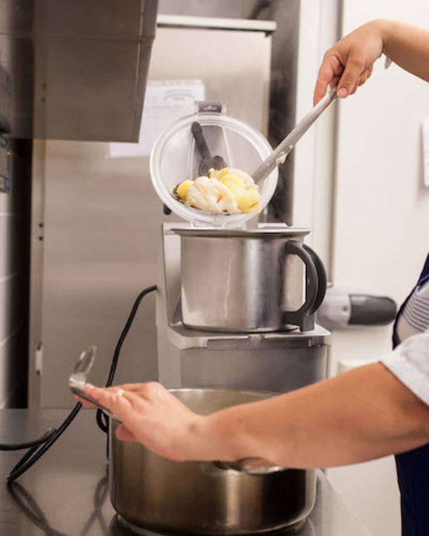 How Lunches Are Made In French Elementary Schools Hero Image