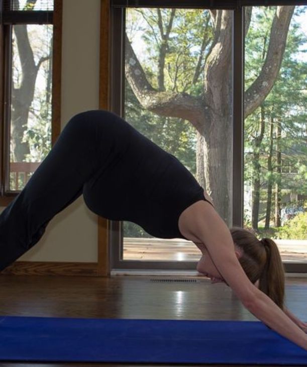 13 Yoga Modifications For Pregnant Women Hero Image