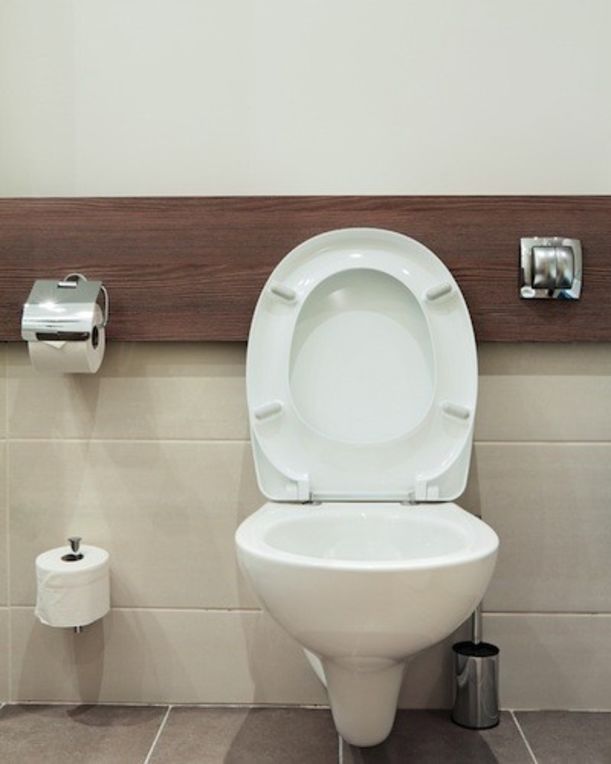 12 Signs You're Unhealthy That You Probably Ignore (But Shouldn't) Hero Image