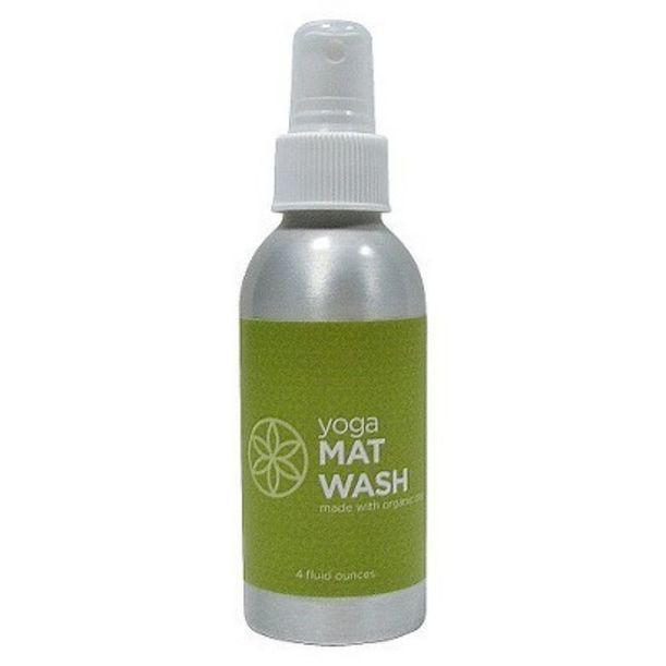 An Eco-Chic Holiday Gift Guide For The Wandering Yogi Hero Image