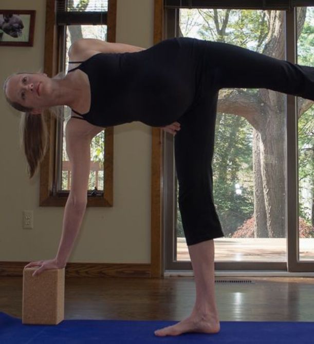13 Yoga Modifications For Pregnant Women Hero Image