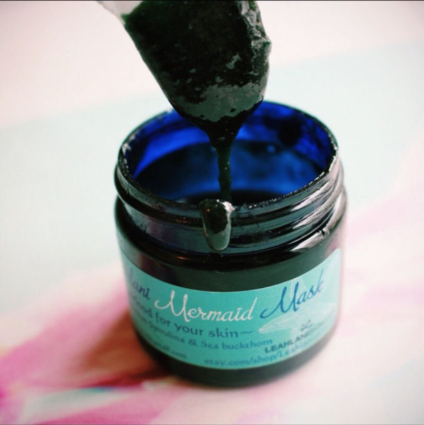 9 Natural Products For Glowy Skin & Gorgeous Hair All Summer Hero Image