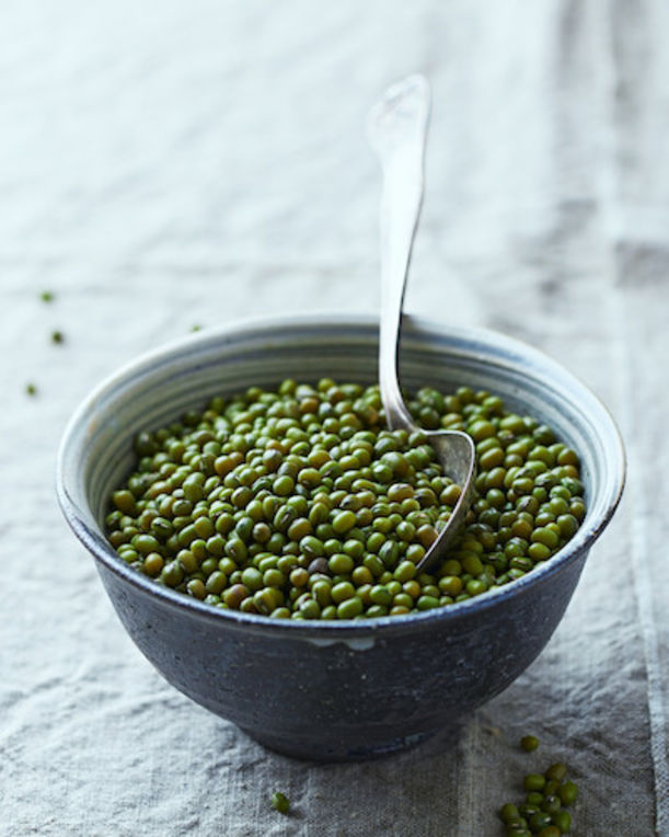 10 Foods To Keep In Your Kitchen If You Want To Eat Clean Hero Image