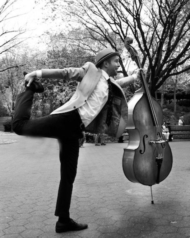 Yoga In The Streets Of New York City (Stunning Slideshow) Hero Image