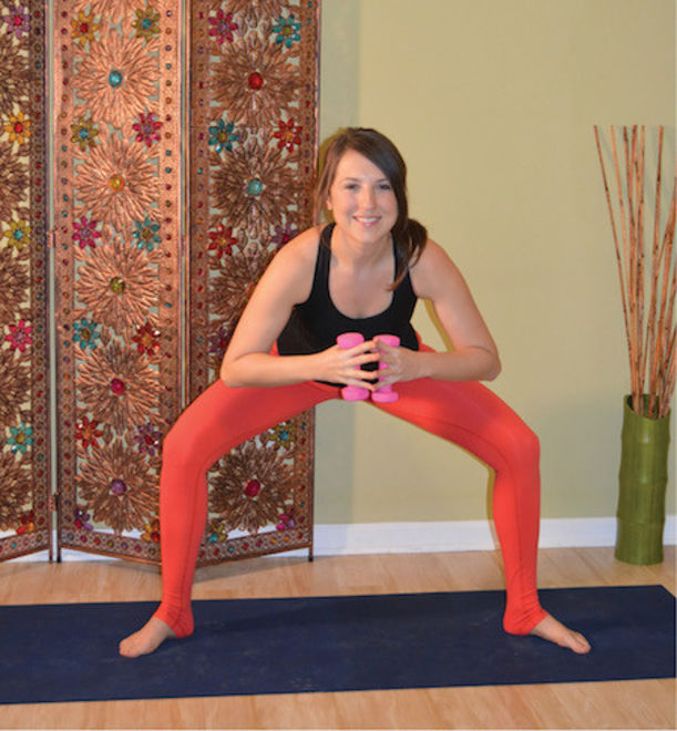 Detox & Energize With This Yoga-Inspired Workout Hero Image