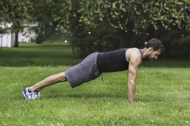 A 3-Minute Plank Challenge You Can Do Anywhere Hero Image