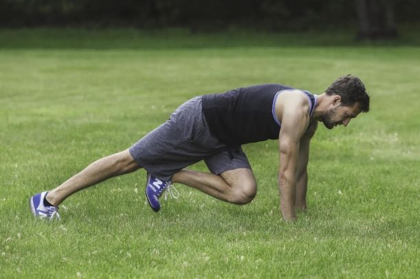 A 3-Minute Plank Challenge You Can Do Anywhere Hero Image