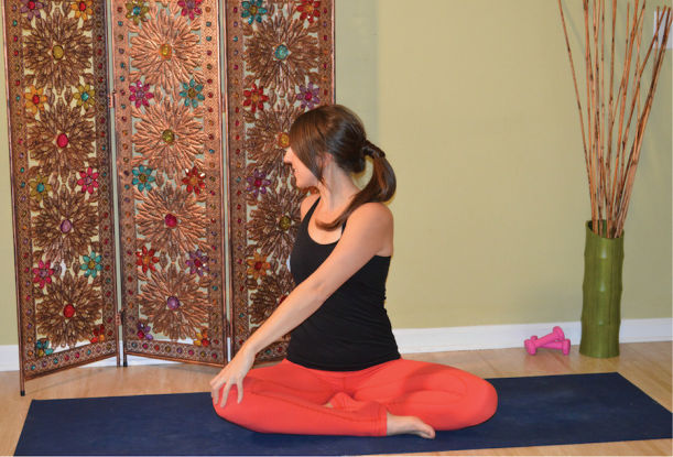Detox & Energize With This Yoga-Inspired Workout Hero Image