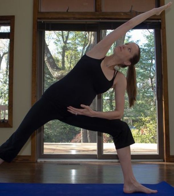 13 Yoga Modifications For Pregnant Women Hero Image