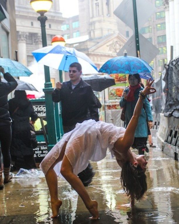 Yoga In The Heart Of New York City (Incredible Photos) Hero Image