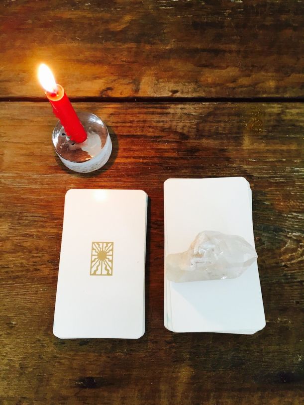 How To Do A Basic Tarot Reading For Yourself Or A Friend Hero Image