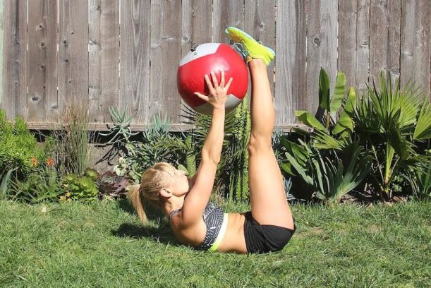 6 Super-Effective Medicine Ball Moves To Work Your Whole Body Hero Image
