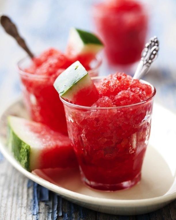 5 Foods To Help Protect Against Sun Damage Hero Image