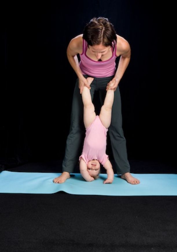 5 Yoga Poses For Mommies & Babies Hero Image