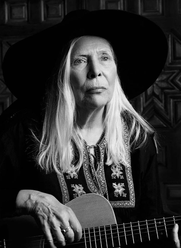 9 Gorgeous Women (Ages 61 To 94) Who Prove Beauty Is Ageless Hero Image