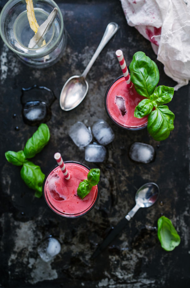 Delicious Mocktails To Sip All Summer (With Health Benefits You Won't Believe) Hero Image