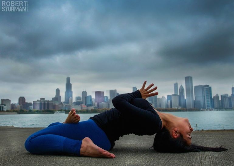 Yoga In Chicago: 18 Photos From The Windy City Hero Image