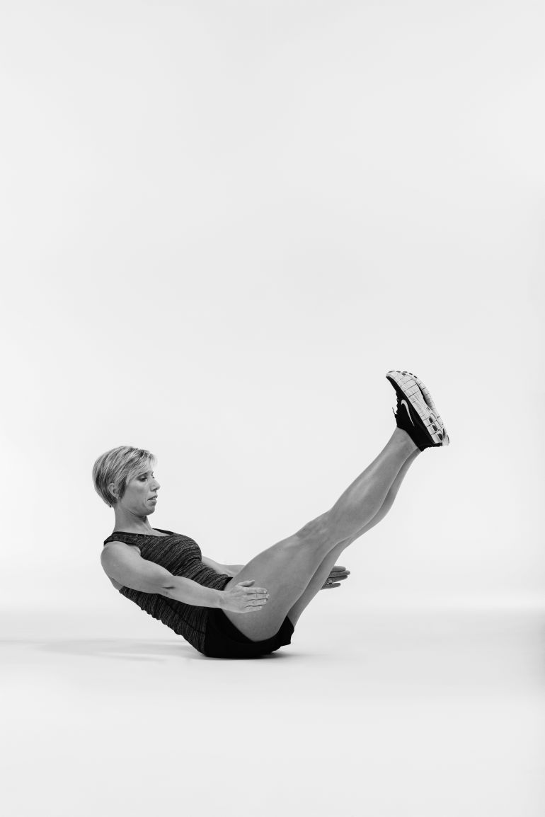 4-Minute Full-Body Workout That Will Make You Sweat Hero Image