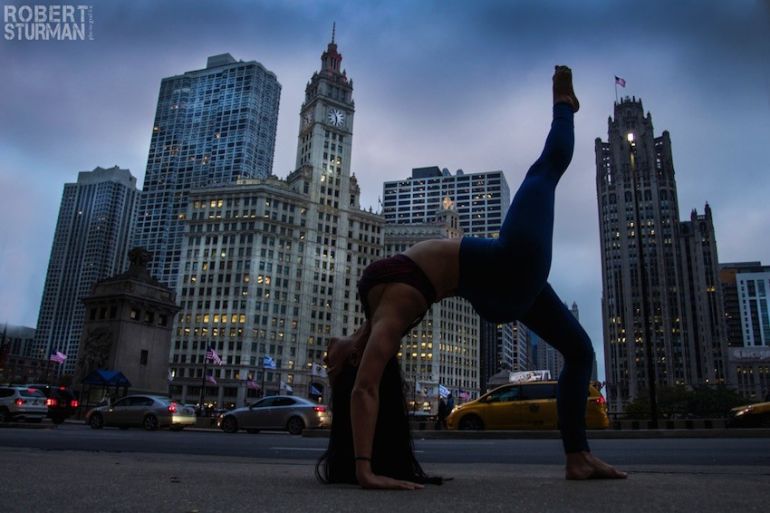 Yoga In Chicago: 18 Photos From The Windy City Hero Image