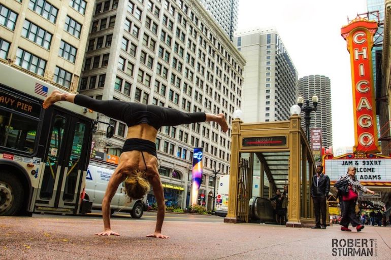 Yoga In Chicago: 18 Photos From The Windy City Hero Image