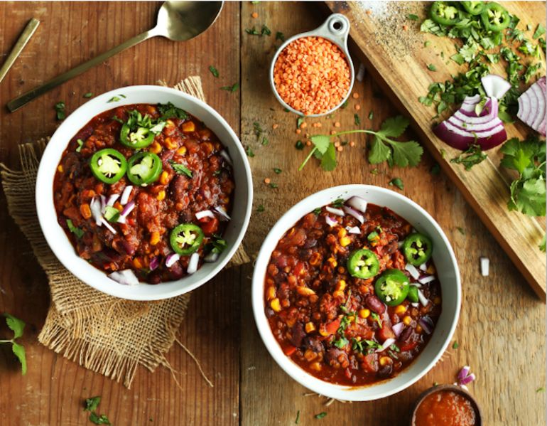 7 Healthy Chili Recipes You'll Want To Try This Fall Hero Image