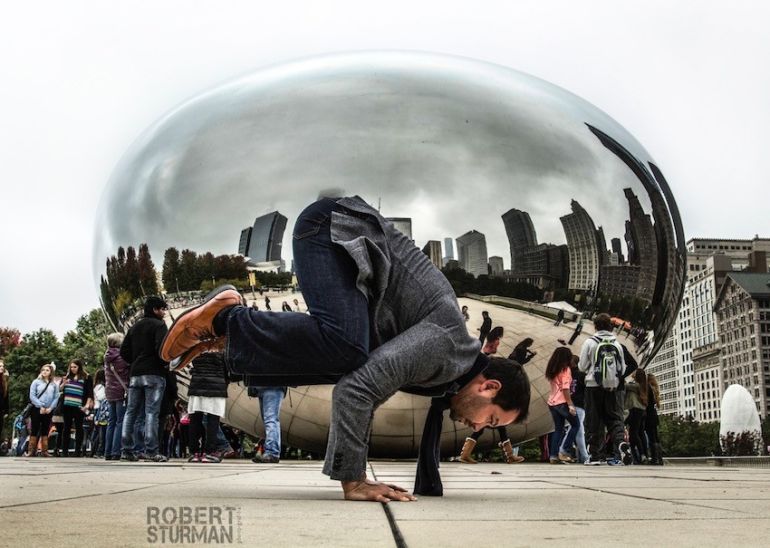 Yoga In Chicago: 18 Photos From The Windy City Hero Image