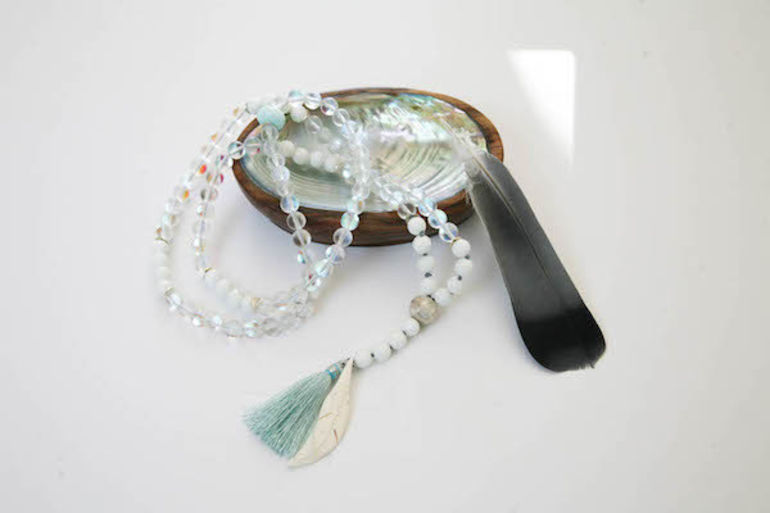 An Eco-Chic Holiday Gift Guide For The Wandering Yogi Hero Image