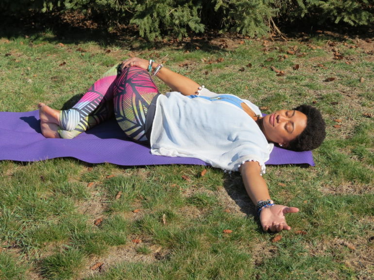 A 10-Minute Yoga Sequence For Leos (Or Anyone Looking For Spine Flexibility) Hero Image