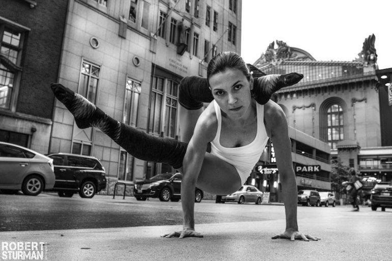 Yoga In Chicago: 18 Photos From The Windy City Hero Image