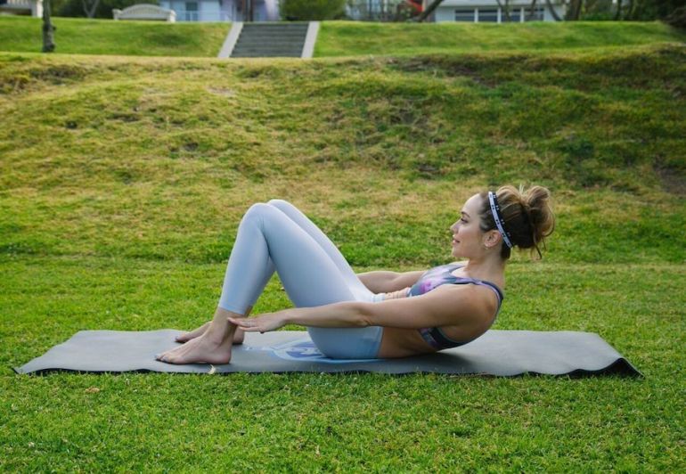 A 20-Minute Ab Workout For A Super Strong Core Hero Image
