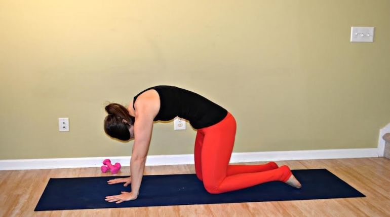 10-Minute Core Sequence For A Digestive Detox Hero Image