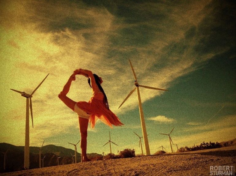 Incredible Yoga Photos You Won't Believe Were Taken With A Cellphone Hero Image