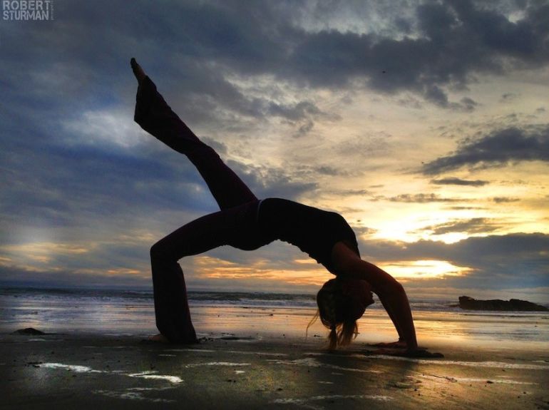 Incredible Yoga Photos You Won't Believe Were Taken With A Cellphone Hero Image