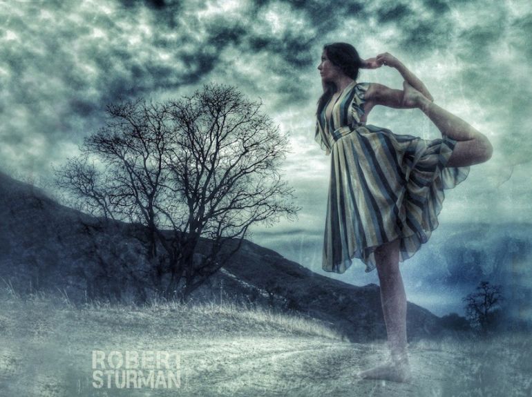 Incredible Yoga Photos You Won't Believe Were Taken With A Cellphone Hero Image
