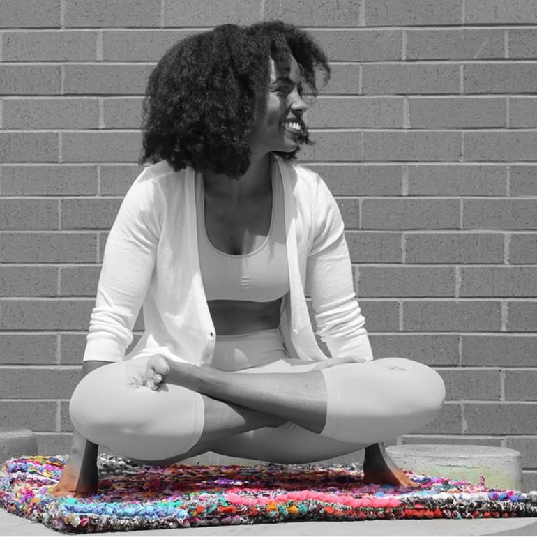 21 Badass Yogis Around The World (Happy International Day Of Yoga!) Hero Image