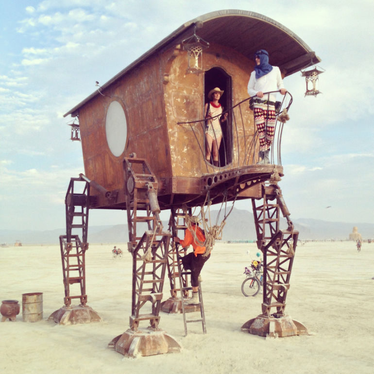 30 Amazing Photos That Will Make You Wish You Were At Burning Man 2014 Hero Image