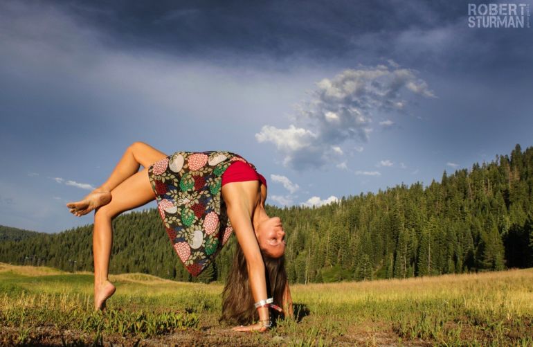 Yoga In Lake Tahoe (Gorgeous Photos From Wanderlust Festival) Hero Image