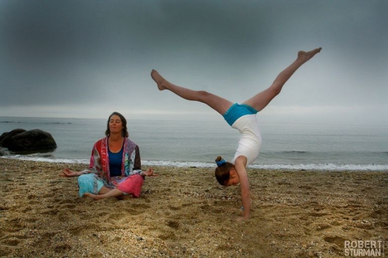 Yoga With Kids (Sweet Slideshow) Hero Image