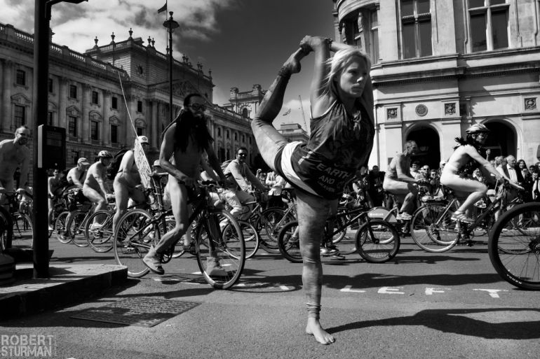 Yoga In London (Gorgeous Slideshow) Hero Image