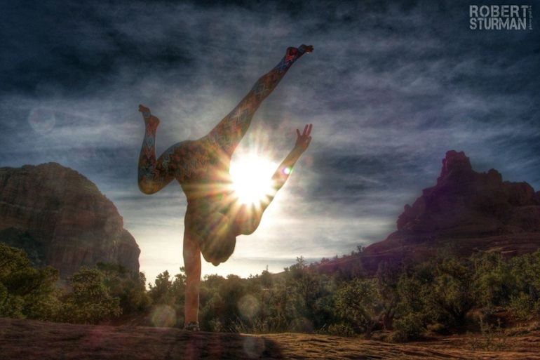 Big Rocks & Big Skies: Yoga In Sedona, Arizona (Beautiful Photos) Hero Image